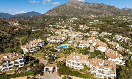 Instapklaar, eigentijds ingericht tuinappartement met 4 slaapkamers te koop op de Golden Mile van Marbella 793582
