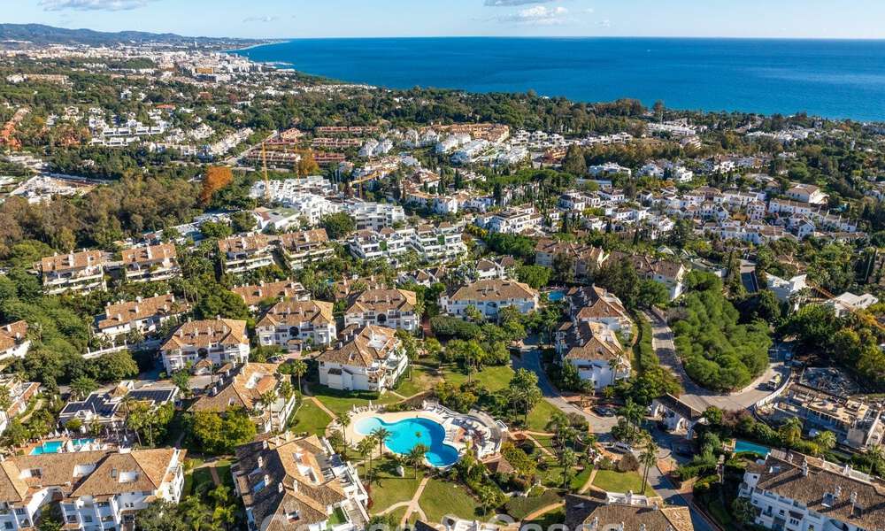 Instapklaar, eigentijds ingericht tuinappartement met 4 slaapkamers te koop op de Golden Mile van Marbella 793584