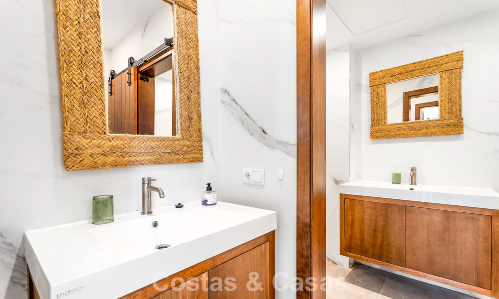 Elegante moderne villa op loopafstand van het strand te koop in Elviria, ten oosten van Marbella centrum 793635