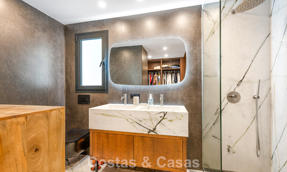 Elegante moderne villa op loopafstand van het strand te koop in Elviria, ten oosten van Marbella centrum 793636