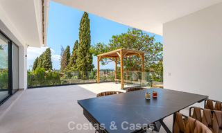 Elegante moderne villa op loopafstand van het strand te koop in Elviria, ten oosten van Marbella centrum 793648 