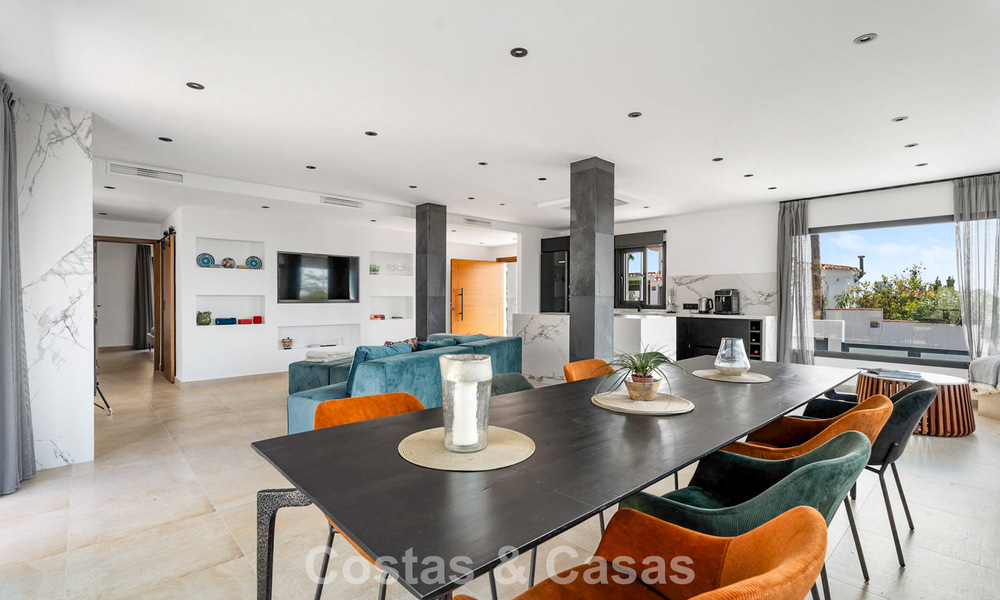 Elegante moderne villa op loopafstand van het strand te koop in Elviria, ten oosten van Marbella centrum 793653