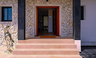 Elegante moderne villa op loopafstand van het strand te koop in Elviria, ten oosten van Marbella centrum 793677 