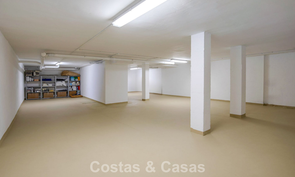 Prachtig rijhuis met panoramisch uitzicht te koop en ruime tuin in een gezochte gated golfurbanisatie in Benahavis - Marbella 793714