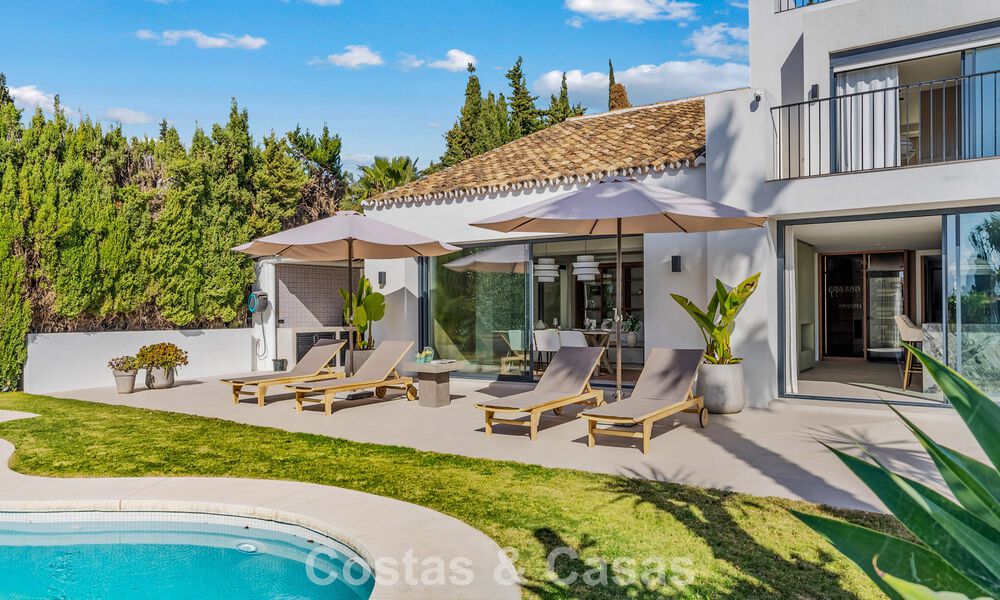 Hoogwaardig gerenoveerde familievilla te koop in de gewilde golfomgeving van Nueva Andalucia, Marbella 793189