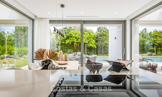 Instapklare, luxevilla met minimalistische bouwstijl te koop op de New Golden Mile tussen Marbella en Estepona 793100 