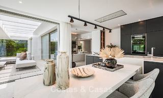 Instapklare, luxevilla met minimalistische bouwstijl te koop op de New Golden Mile tussen Marbella en Estepona 793101 