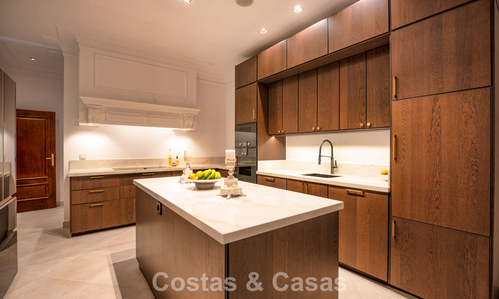 Elegante, Andalusische villa met panoramisch zeezicht te koop in El Madroñal, Benahavís - Marbella 793821