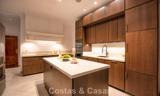 Elegante, Andalusische villa met panoramisch zeezicht te koop in El Madroñal, Benahavís - Marbella 793821 