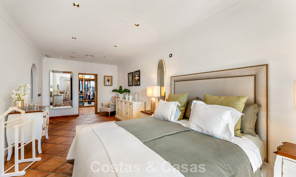 Elegante, Andalusische villa met panoramisch zeezicht te koop in El Madroñal, Benahavís - Marbella 793827