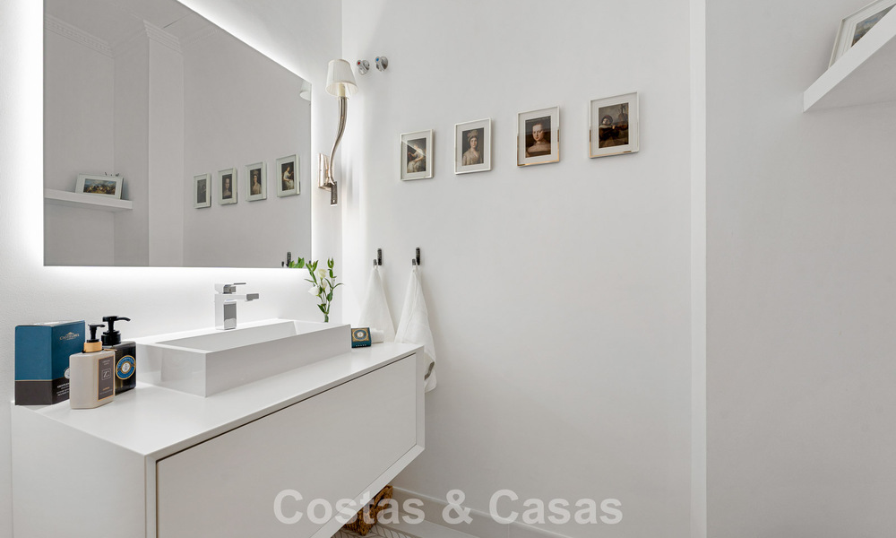 Elegante, Andalusische villa met panoramisch zeezicht te koop in El Madroñal, Benahavís - Marbella 793845