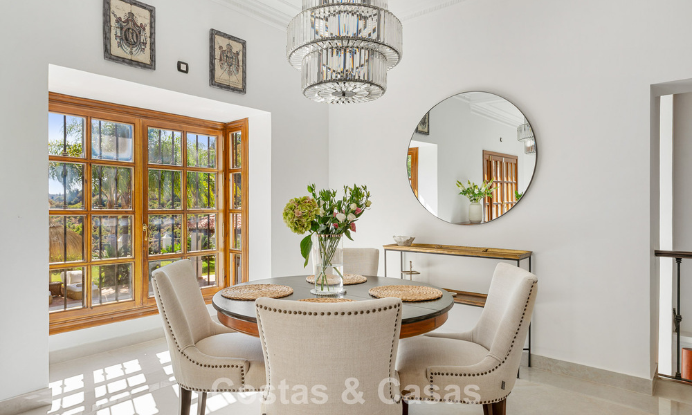 Elegante, Andalusische villa met panoramisch zeezicht te koop in El Madroñal, Benahavís - Marbella 793848