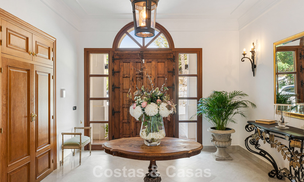 Elegante, Andalusische villa met panoramisch zeezicht te koop in El Madroñal, Benahavís - Marbella 793850