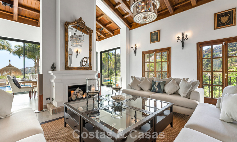 Elegante, Andalusische villa met panoramisch zeezicht te koop in El Madroñal, Benahavís - Marbella 793854