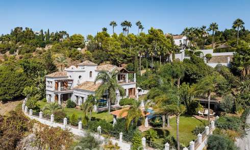 Elegante, Andalusische villa met panoramisch zeezicht te koop in El Madroñal, Benahavís - Marbella 793860