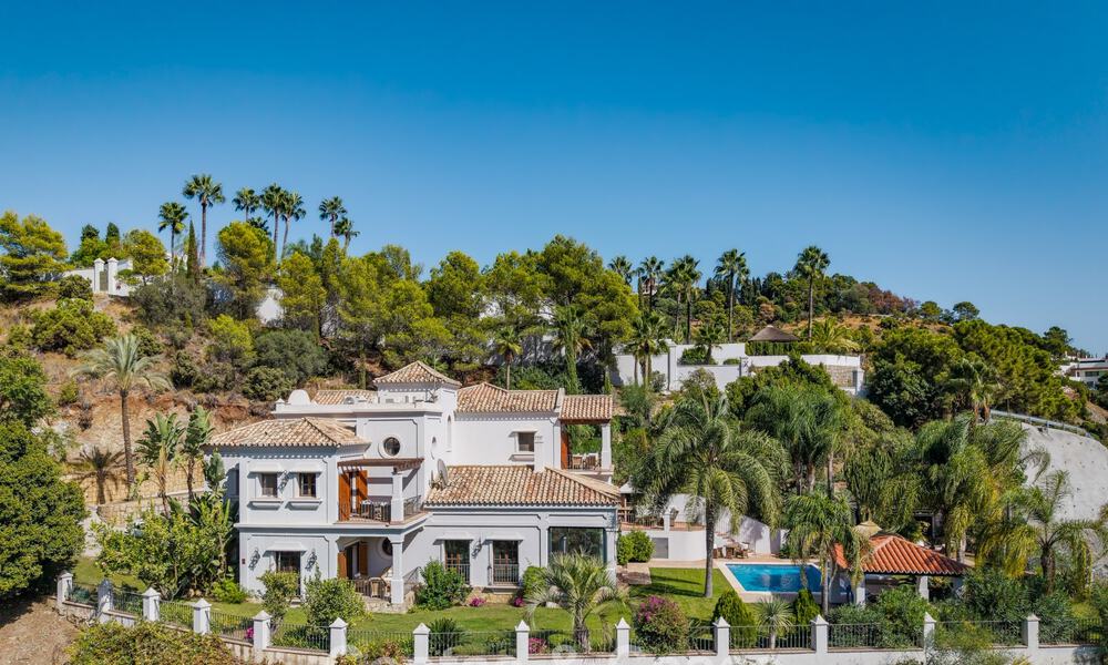 Elegante, Andalusische villa met panoramisch zeezicht te koop in El Madroñal, Benahavís - Marbella 793861