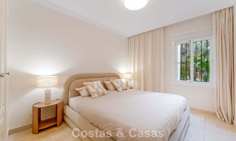 Stijlvol appartement met privétuin te koop in een gated community in Sierra Blanca, Marbella 793890