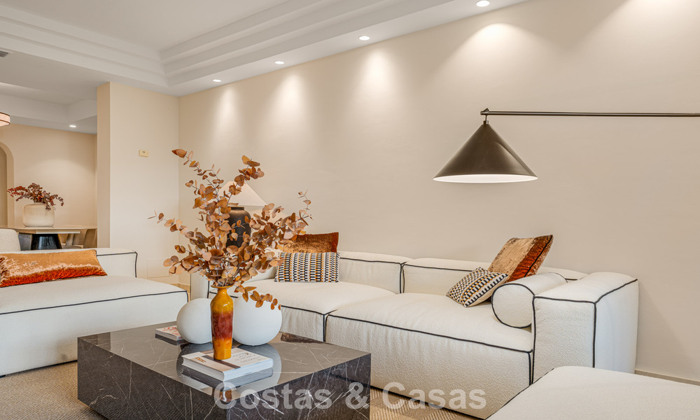 Stijlvol appartement met privétuin te koop in een gated community in Sierra Blanca, Marbella 793894