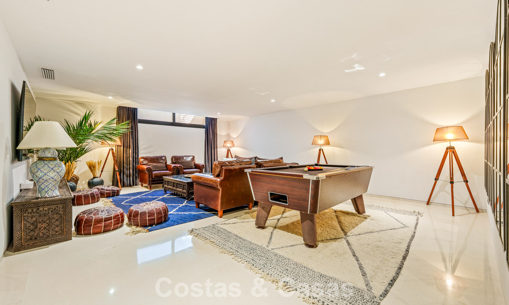 Exclusieve luxevilla met modernistisch design te koop in Nueva Andalucia’s golfvallei, Marbella 793921