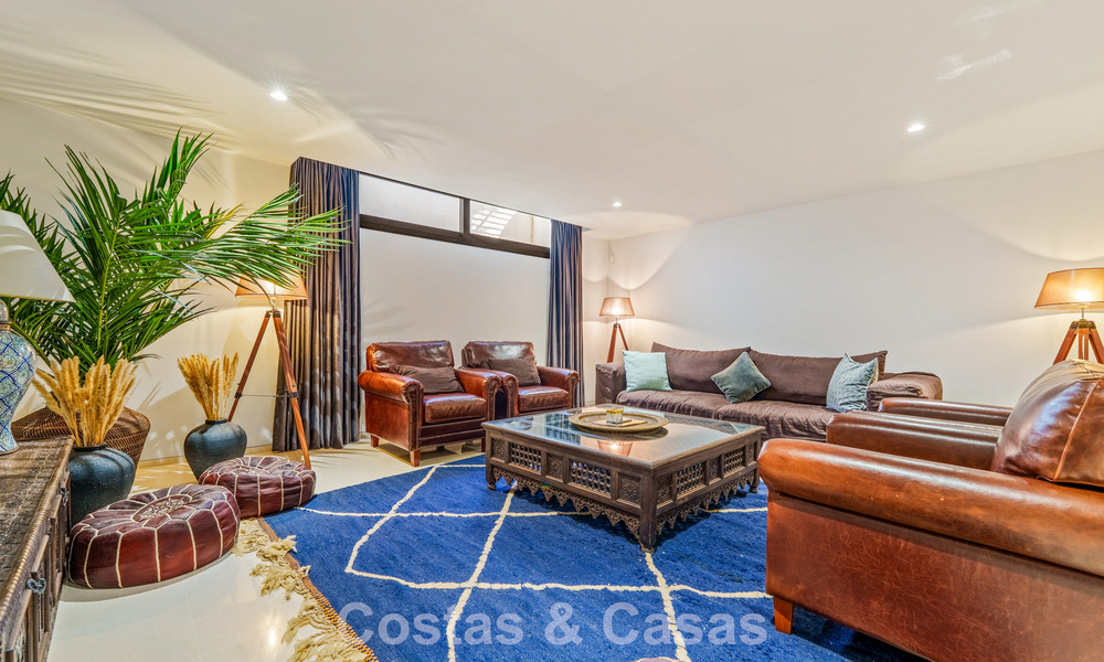 Exclusieve luxevilla met modernistisch design te koop in Nueva Andalucia’s golfvallei, Marbella 793922