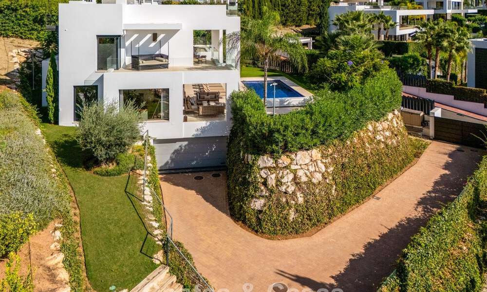 Exclusieve luxevilla met modernistisch design te koop in Nueva Andalucia’s golfvallei, Marbella 793966