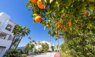 Gerenoveerd penthouse met 3 slaapkamers in beveiligde gemeenschap met uitzicht op zee en golfbaan in Marbella - Benahavis 793353 