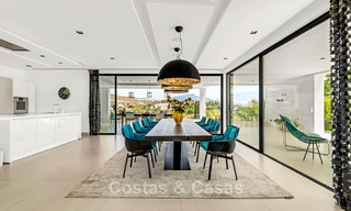 Luxueuze, moderne, klasse-villa te koop met zeezicht in een prestigieus golfresort in Marbella - Benahavis 794031 