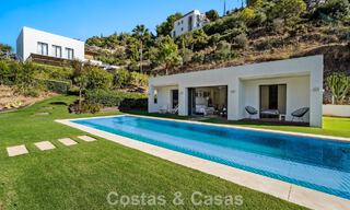 Ruime, moderne villa met apart gastenverblijf te koop in El Madroñal, Benahavis - Marbella 794056 