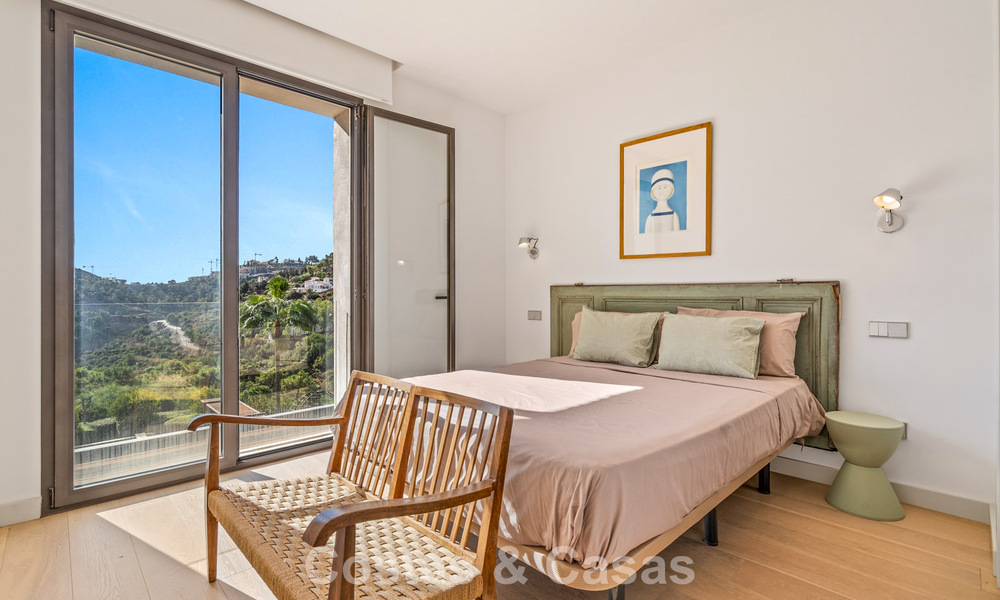 Ruime, moderne villa met apart gastenverblijf te koop in El Madroñal, Benahavis - Marbella 794064