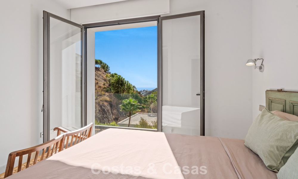 Ruime, moderne villa met apart gastenverblijf te koop in El Madroñal, Benahavis - Marbella 794065