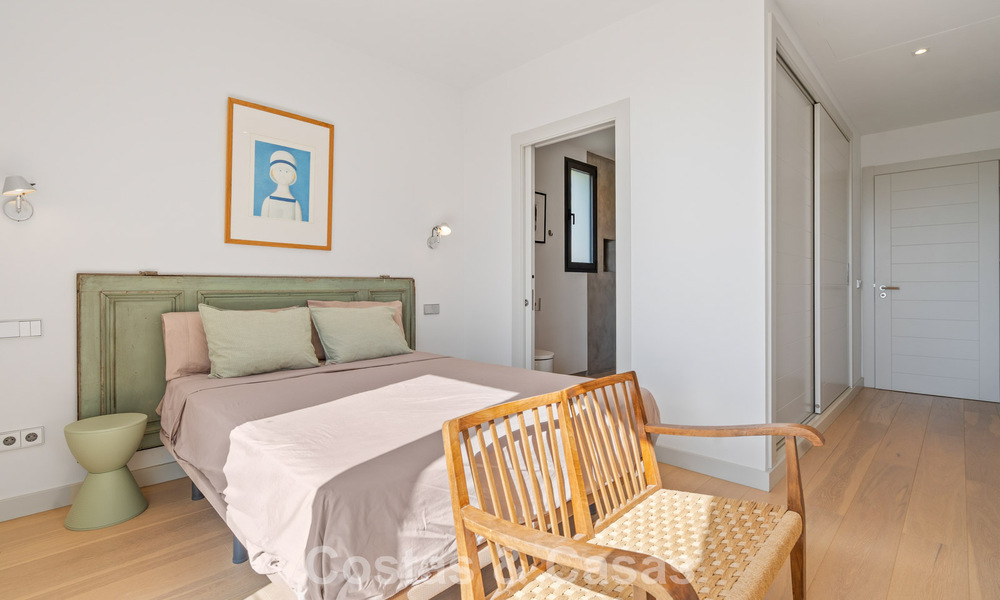 Ruime, moderne villa met apart gastenverblijf te koop in El Madroñal, Benahavis - Marbella 794067