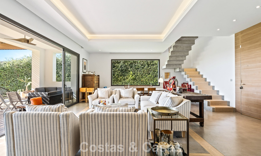 Ruime, moderne villa met apart gastenverblijf te koop in El Madroñal, Benahavis - Marbella 794081