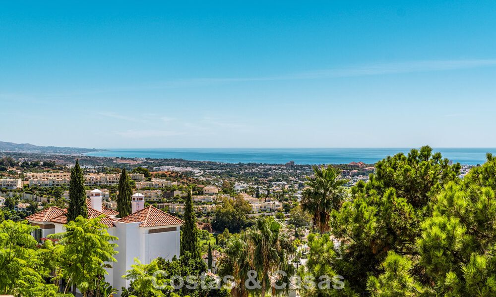 Instapklaar, luxueus gerenoveerd duplex appartement te koop in de heuvels van Marbella - Benahavis 794105