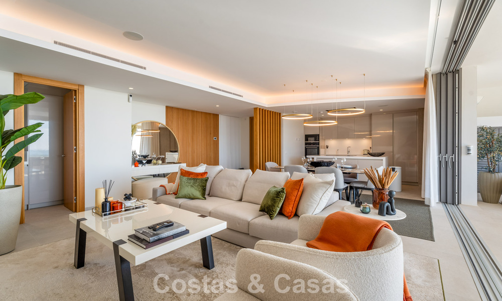 Instapklaar, ruim, eigentijds, luxe appartement te koop in de heuvels van La Quinta Resort in Marbella - Benahavis 794379