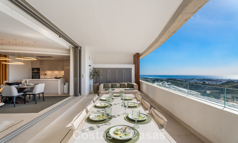 Instapklaar, ruim, eigentijds, luxe appartement te koop in de heuvels van La Quinta Resort in Marbella - Benahavis 794395