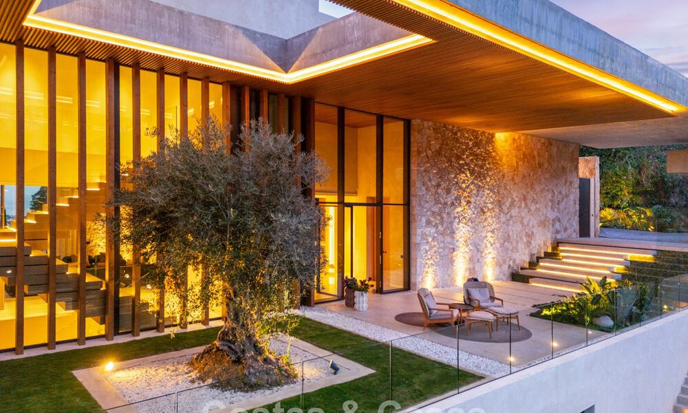 Gloednieuwe luxevilla met panoramische vergezichten te koop in de gated urbanisatie van El Madroñal in Benahavis - Marbella 794192