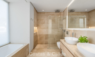Hoogwaardige designvilla met modern karakter te koop in een gated villa community in Nueva Andalucia’s golfvallei, Marbella 794414 
