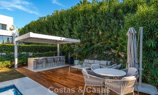 Hoogwaardige designvilla met modern karakter te koop in een gated villa community in Nueva Andalucia’s golfvallei, Marbella 794433 