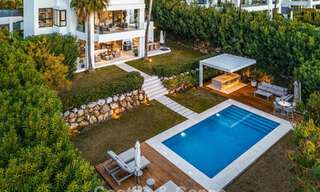 Hoogwaardige designvilla met modern karakter te koop in een gated villa community in Nueva Andalucia’s golfvallei, Marbella 794434 