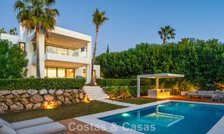 Hoogwaardige designvilla met modern karakter te koop in een gated villa community in Nueva Andalucia’s golfvallei, Marbella 794436 