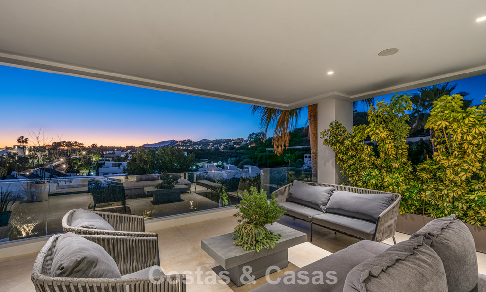 Hoogwaardige designvilla met modern karakter te koop in een gated villa community in Nueva Andalucia’s golfvallei, Marbella 794441