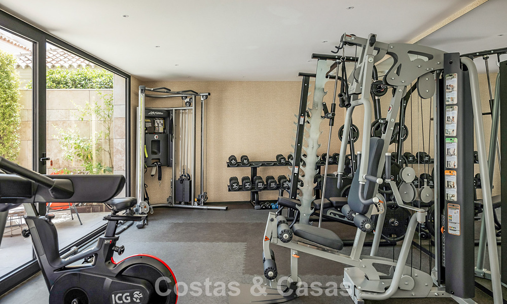 Modern appartement met villakarakter te koop met zeezicht in een exclusief complex in La Quinta, Marbella - Benahavis 794517