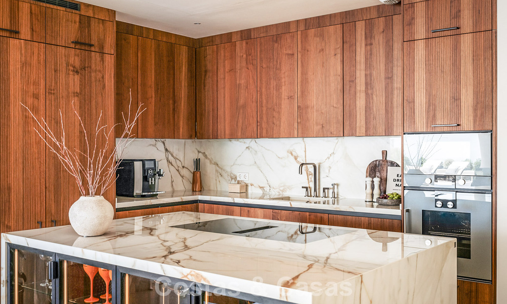 Modern appartement met villakarakter te koop met zeezicht in een exclusief complex in La Quinta, Marbella - Benahavis 794543