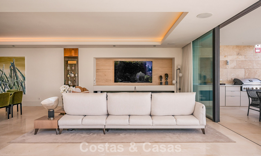 Modern appartement met villakarakter te koop met zeezicht in een exclusief complex in La Quinta, Marbella - Benahavis 794548