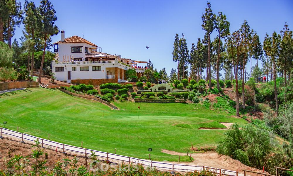 Nieuwe, moderne appartementen met fenomenaal uitzicht te koop in Mijas Costa, Costa del Sol 794602