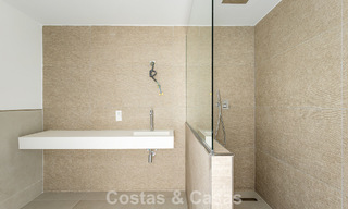 Modernistische haflvrijstaande villa te koop dicht bij voorzieningen in Guadalmina golf en San Pedro centrum, Marbella 794650 