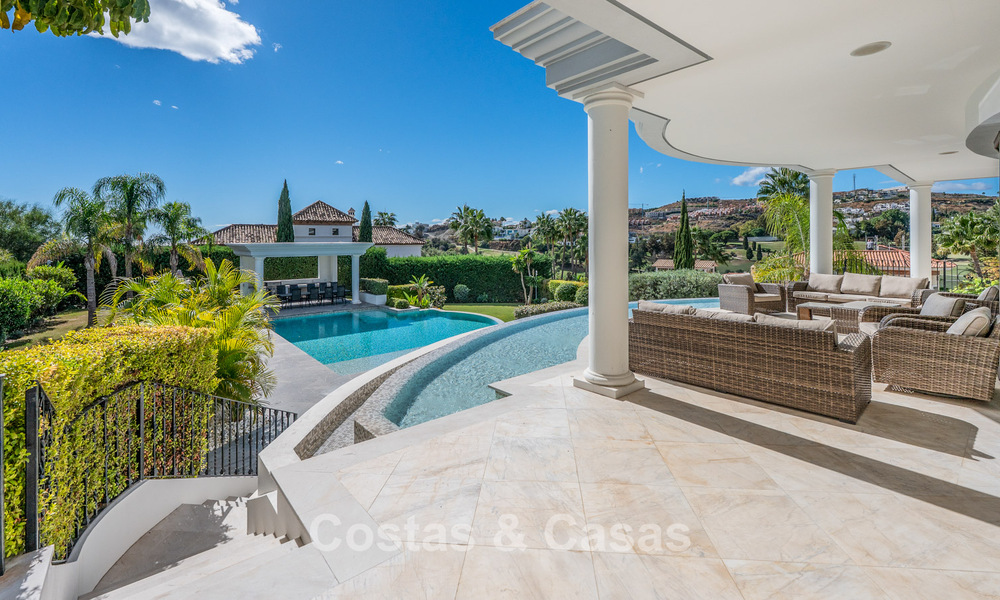 Statige luxevilla met golf-, berg- en zeezicht te koop in een golfwijk in Marbella - Benahavis 794723