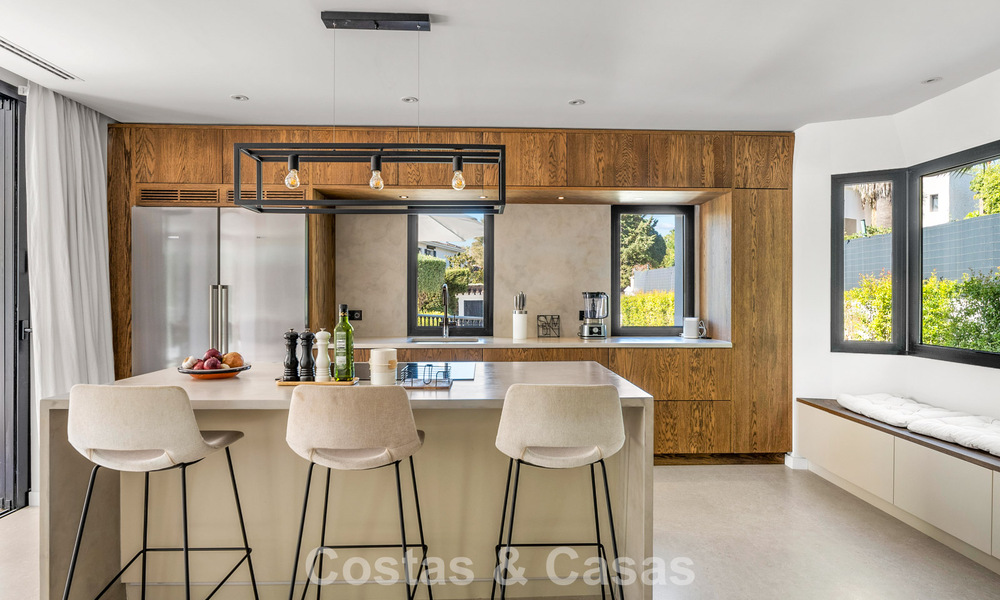 Villa met eigentijdse mediterrane flair te koop in Nueva Andalucia, Marbella 794769