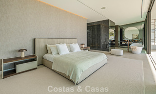 Ultramoderne halfvrijstaande villa met privétuin en -zwembad te koop aan de Golden Mile, Marbella 795058 