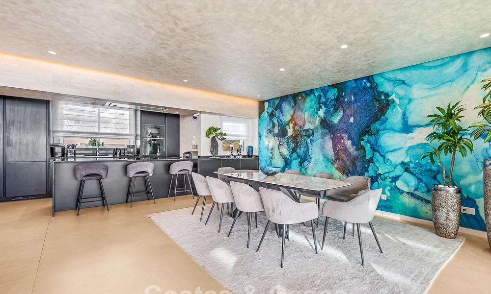 Exclusief, modern luxe penthouse met panoramisch berg- en zeezicht te koop op enkele minuten van Marbella stad 795331